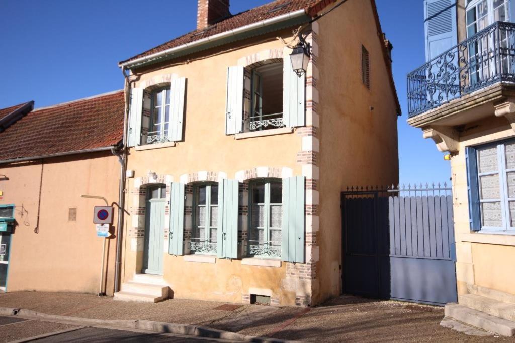 La Maison D'A Cote Saint-Amand-en-Puisaye Dış mekan fotoğraf