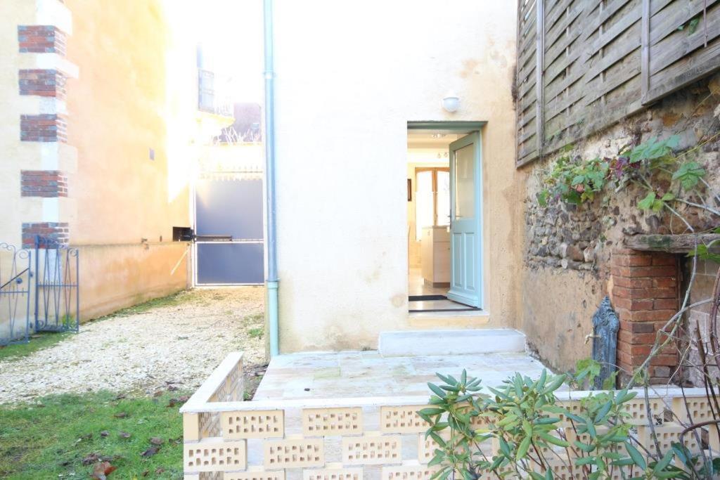 La Maison D'A Cote Saint-Amand-en-Puisaye Dış mekan fotoğraf