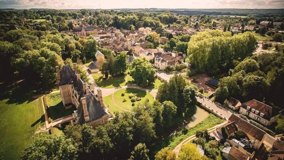 La Maison D'A Cote Saint-Amand-en-Puisaye Dış mekan fotoğraf